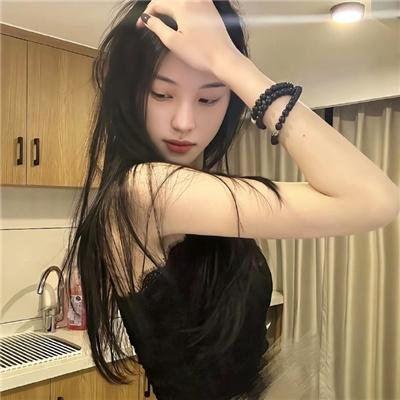 春色无边满绿波封面